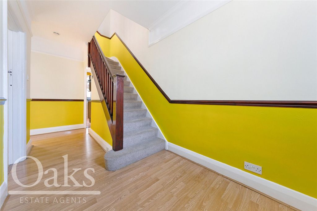 Property photo 2 of 12 Hallway
