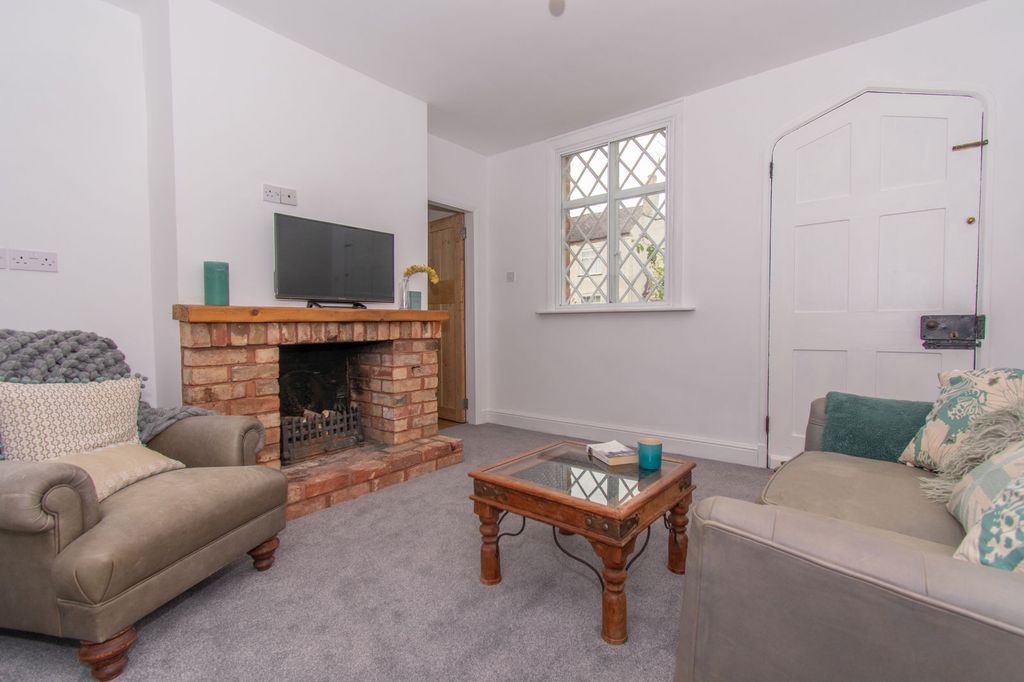 Property photo 2 of 30