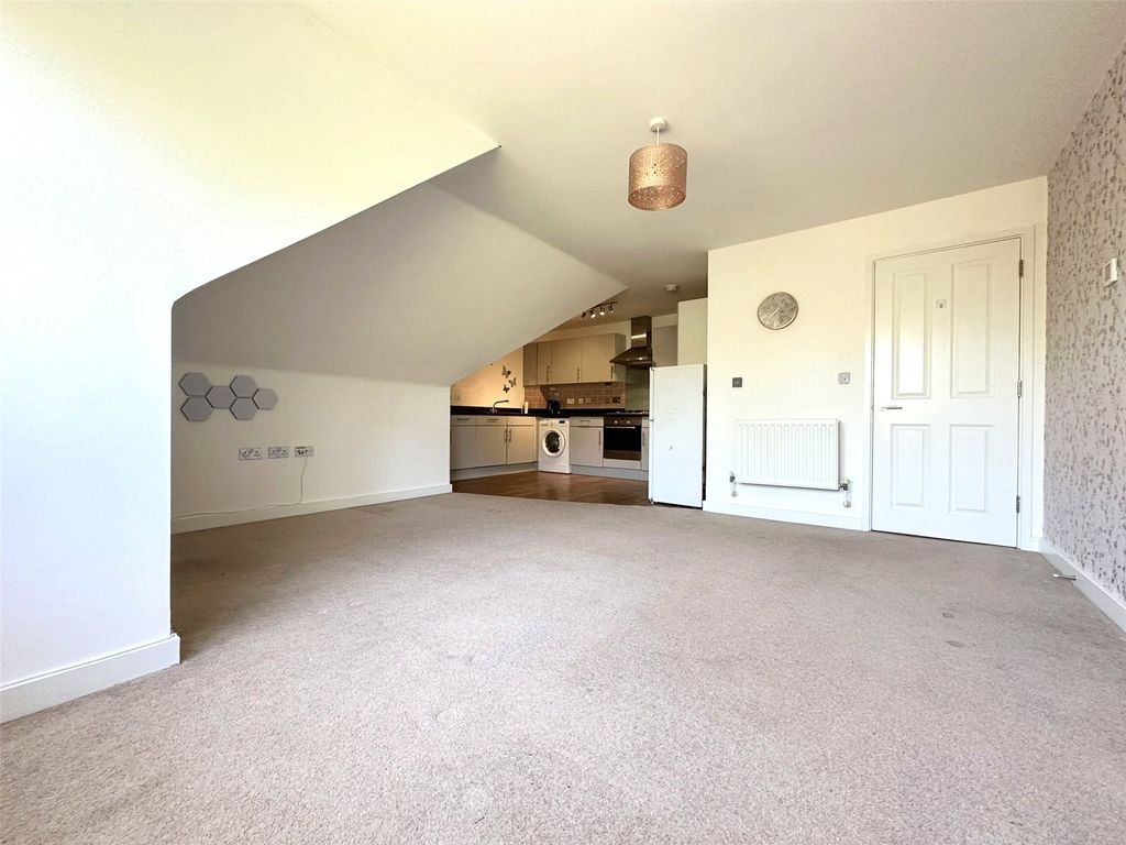Property photo 2 of 14 Living Area2