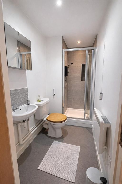 Property photo 2 of 8 72Bca79F-861c-4813-A5Ff-4A4c43E9d862.Png