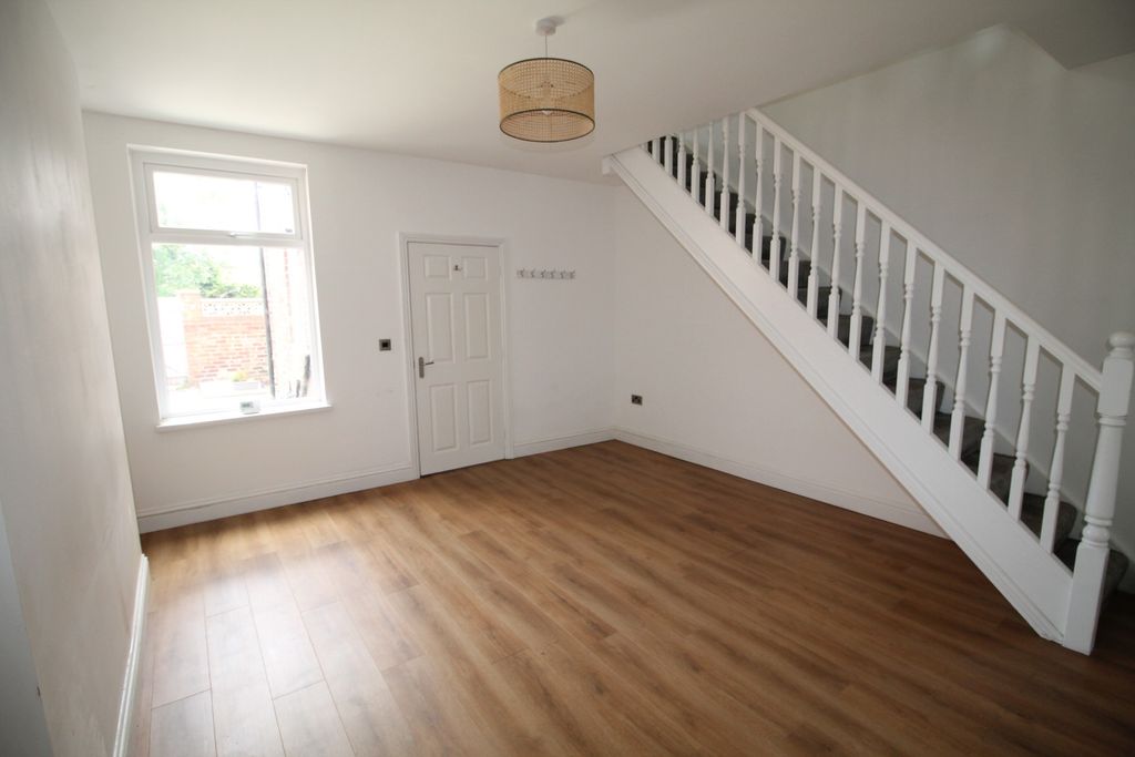 Property photo 3 of 14 Img_0871