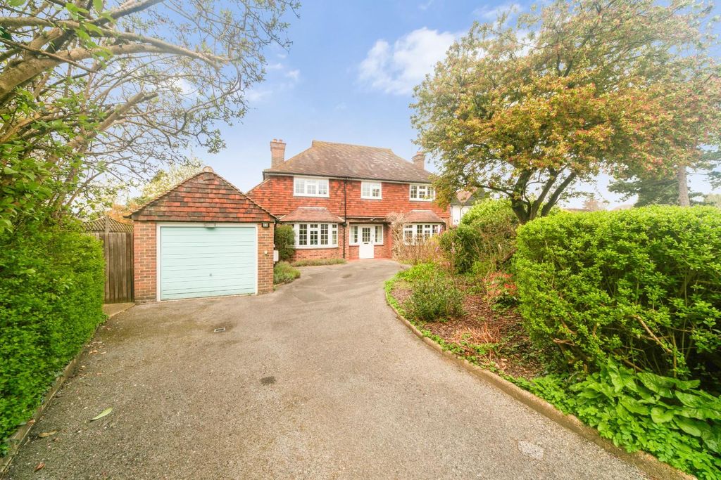 Property photo 1 of 18 Cross Road