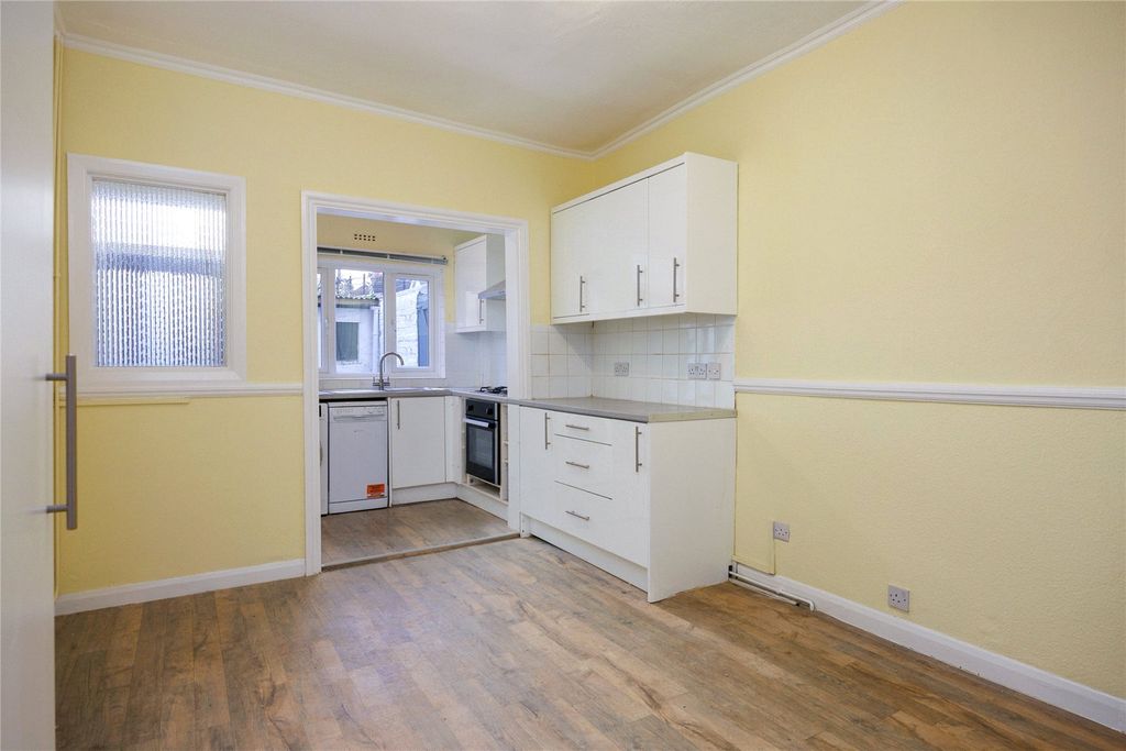 Property photo 2 of 13 Picture No. 01