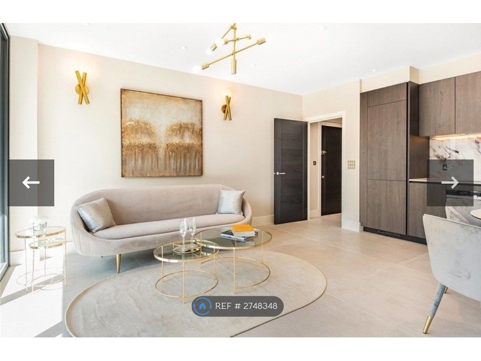 Property photo 3 of 10 Living Room