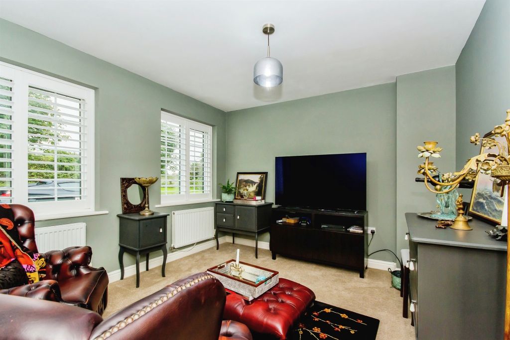 Property photo 3 of 18