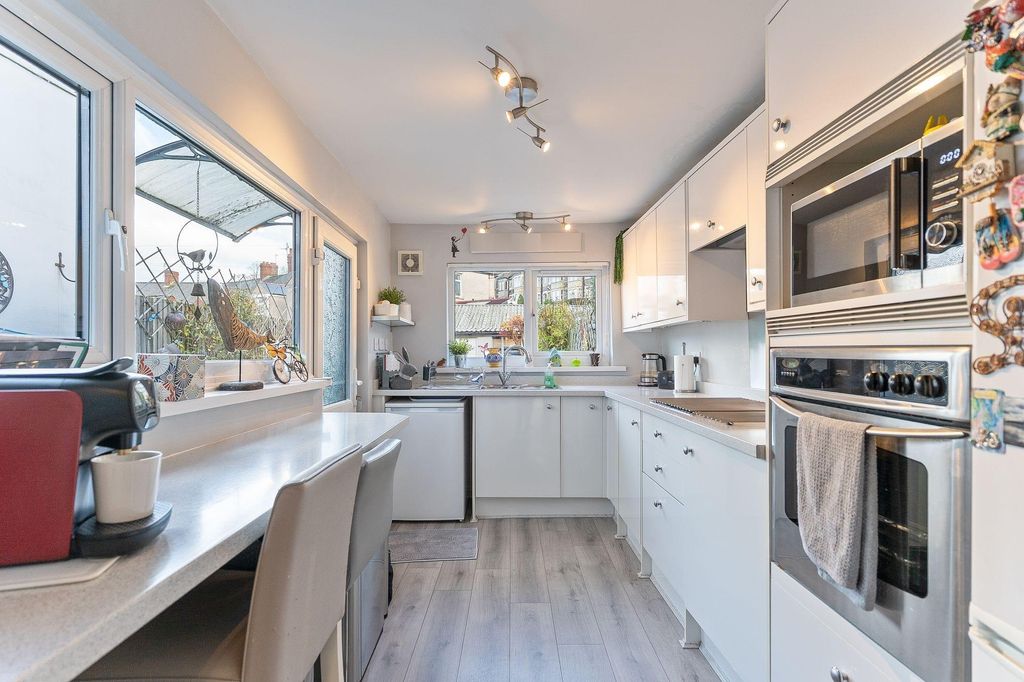 Property photo 3 of 24 Photo 2