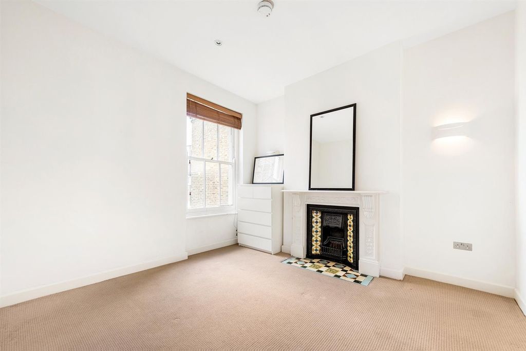 Property photo 3 of 7 06268_00298160.Jpg