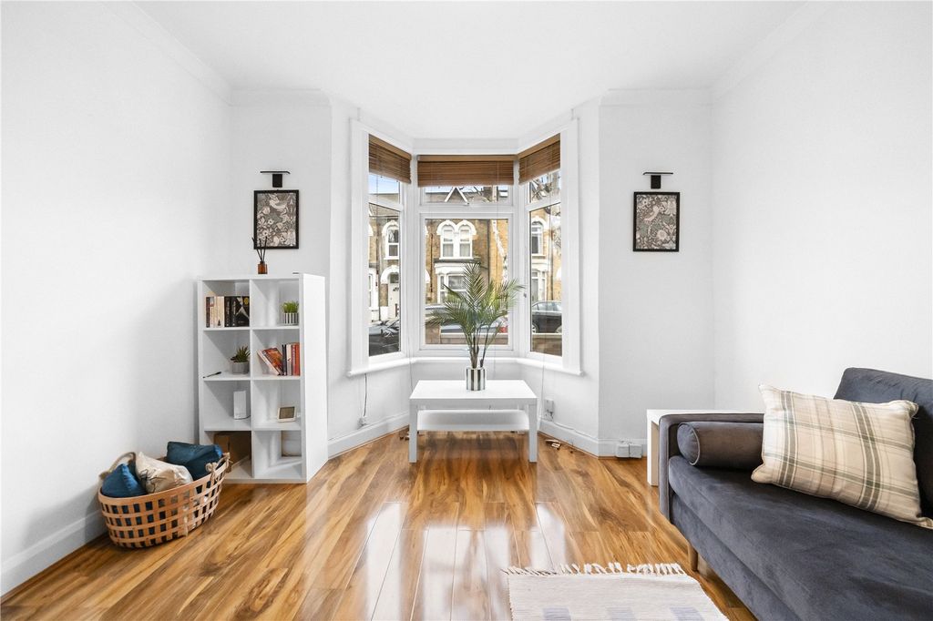 Property photo 2 of 16 Picture No. 07