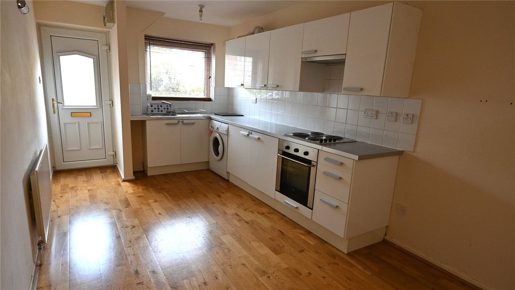 Property photo 2 of 12 Picture No. 17