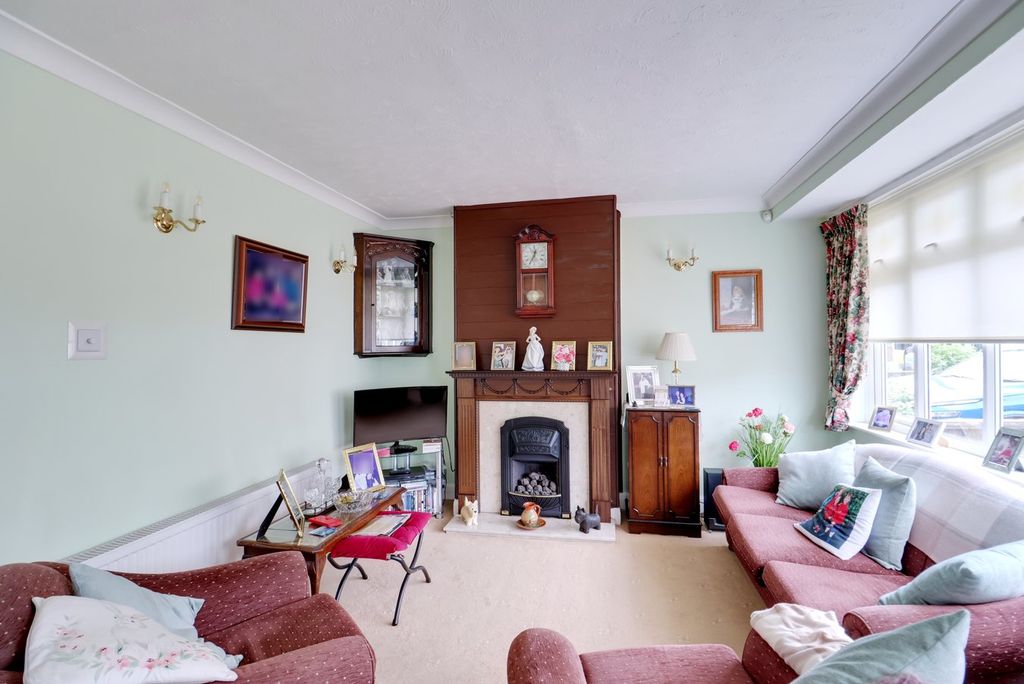 Property photo 2 of 15