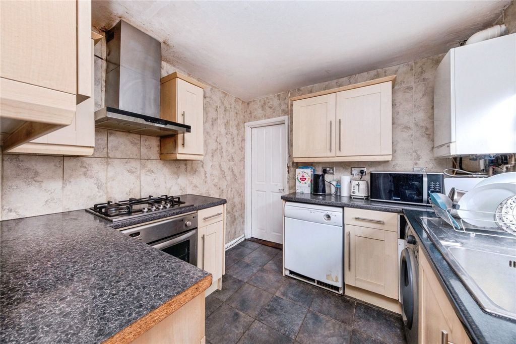 Property photo 2 of 15 Picture No. 27
