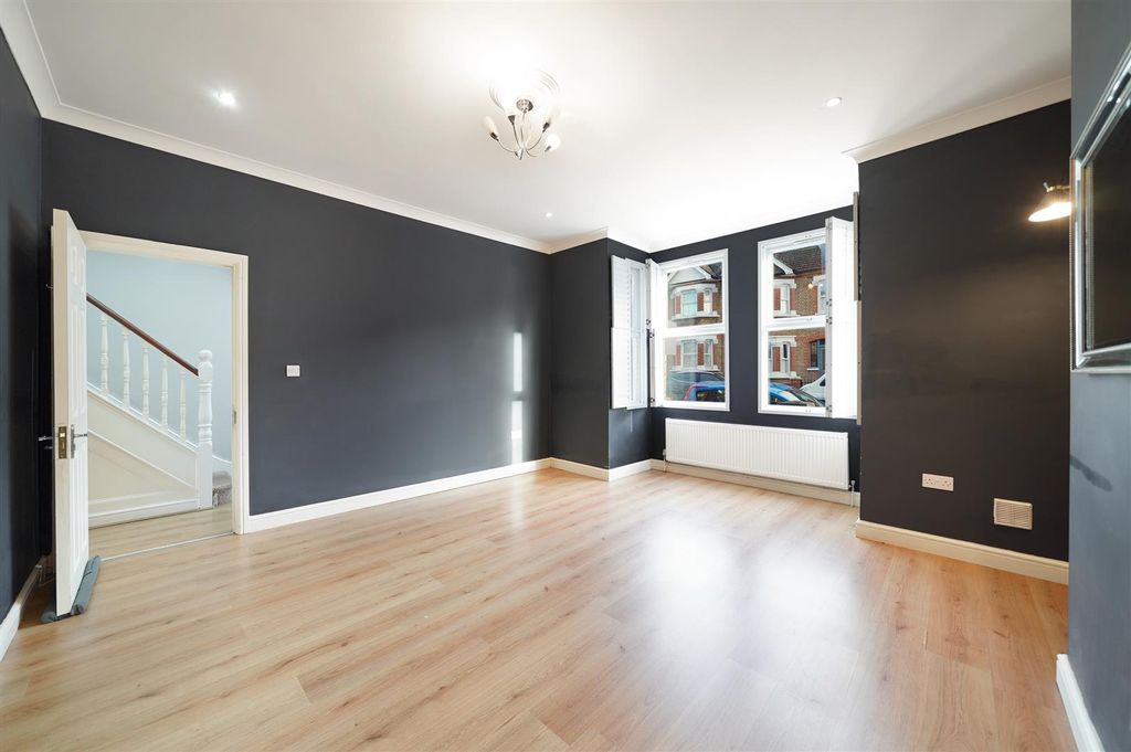 Property photo 2 of 19 77 Woodville Road - Wdapj0Lgh2Qtrjnkqoau.Jpg