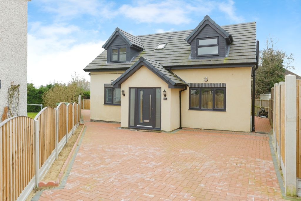 Property photo 1 of 17 Front