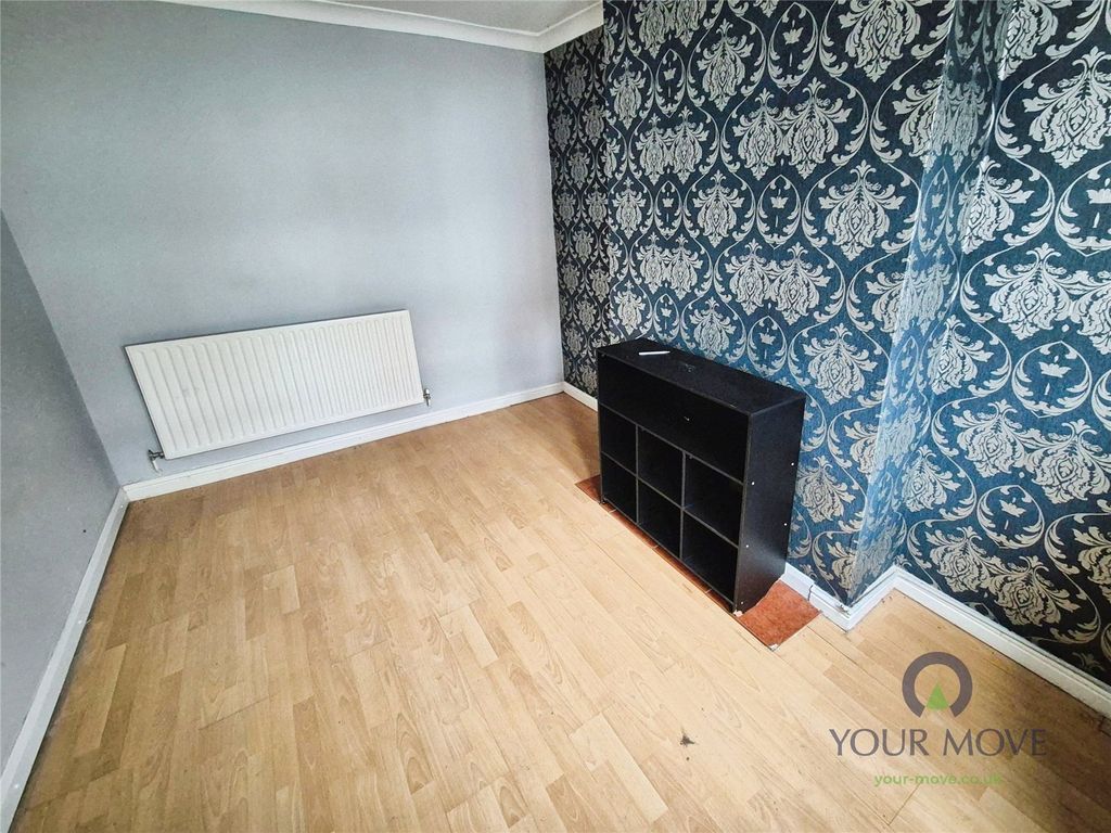 Property photo 2 of 7 Front Room