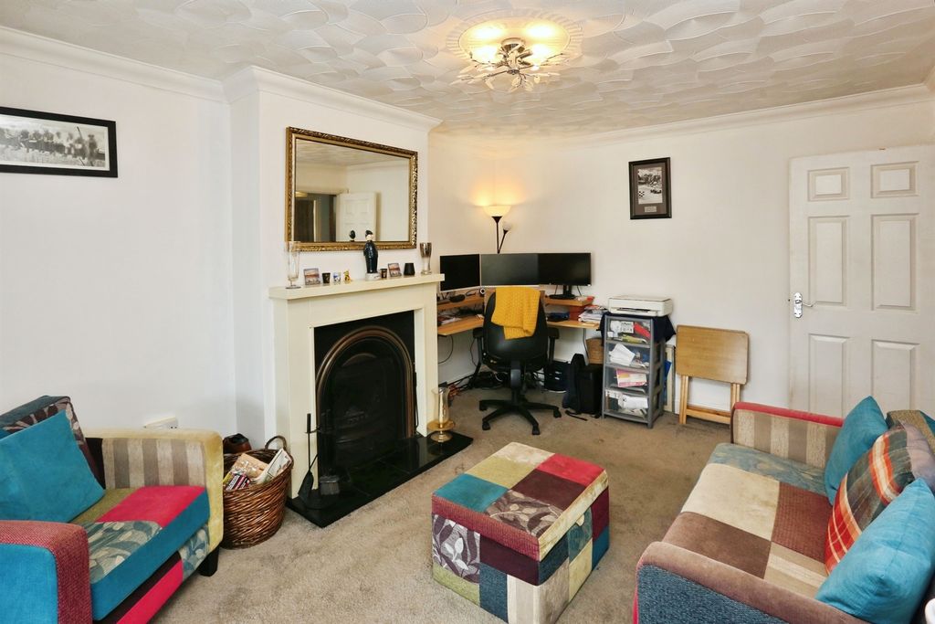 Property photo 3 of 21
