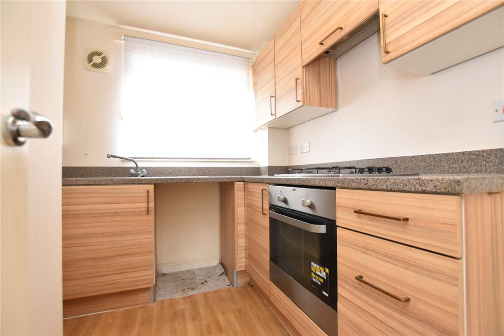 Property photo 3 of 16 Picture No. 24
