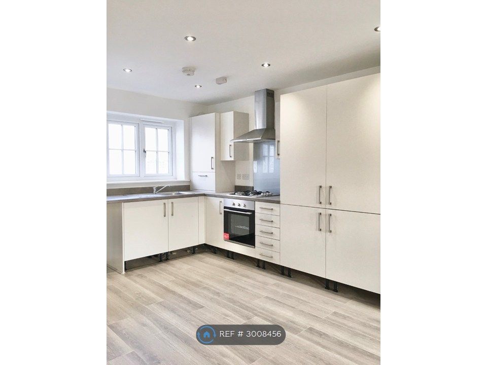 Property photo 1 of 7 Kitchen