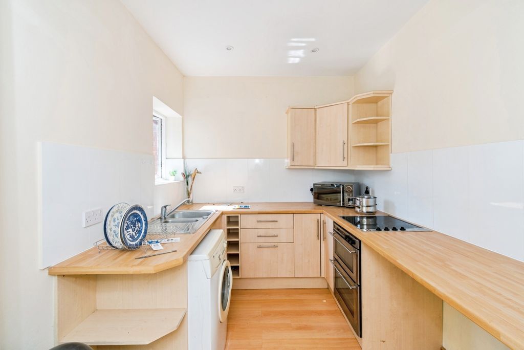 Property photo 2 of 12 Pbox-Img.Jpg