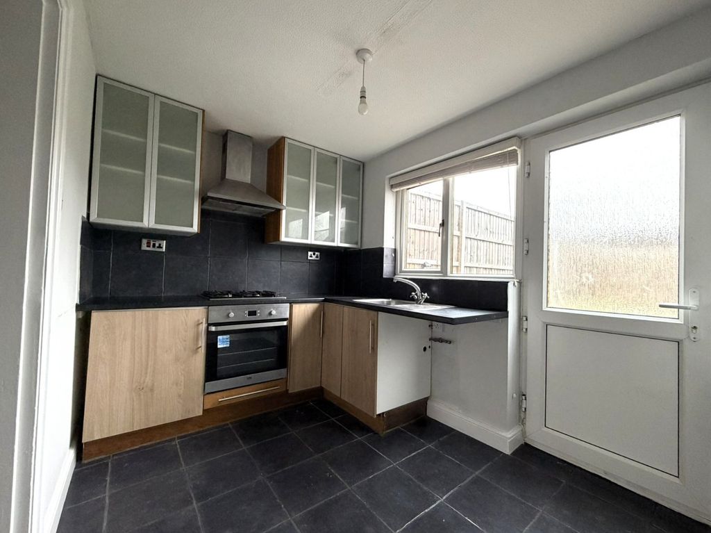 Property photo 2 of 30 Kitchen