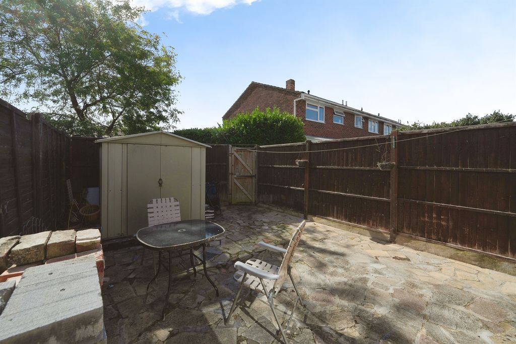 Property photo 2 of 12