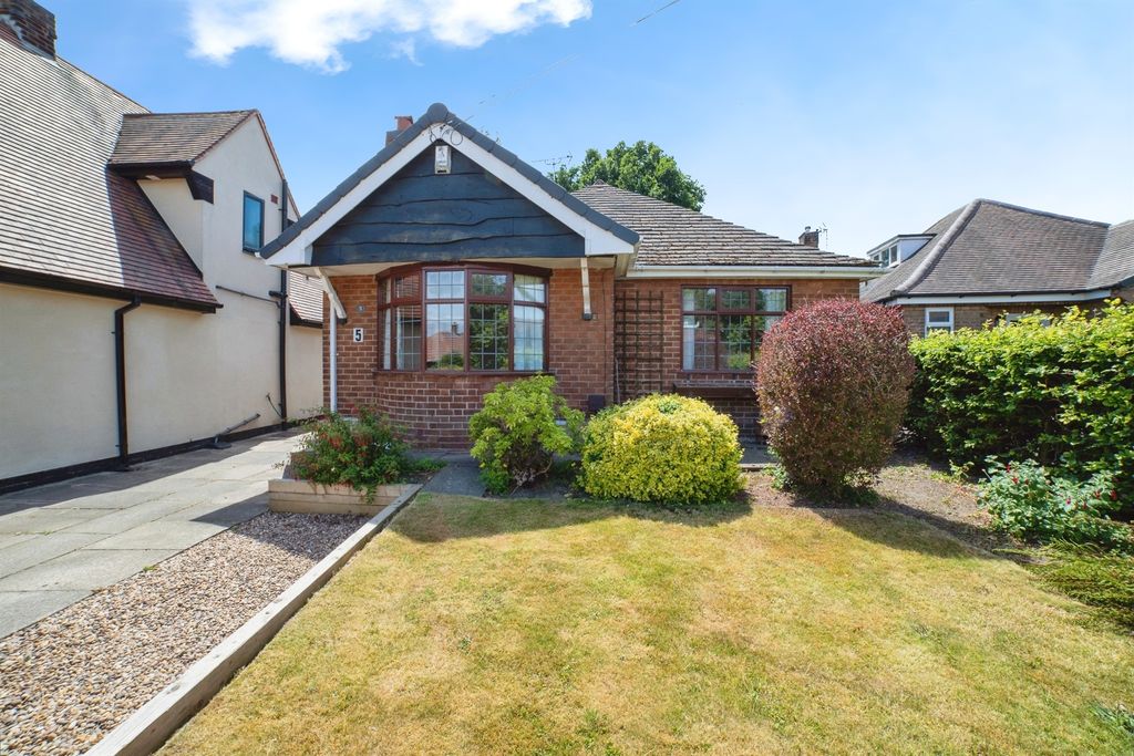 Property photo 1 of 17