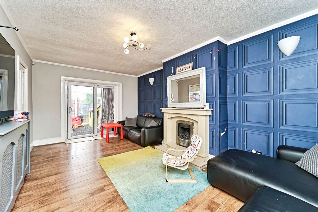 Property photo 2 of 20 2