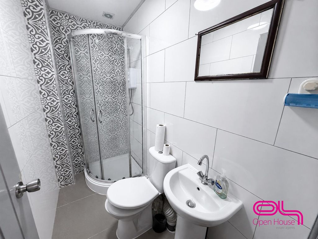 Property photo 1 of 6 Untitled Design - 2026-08-13T174504.074.Png