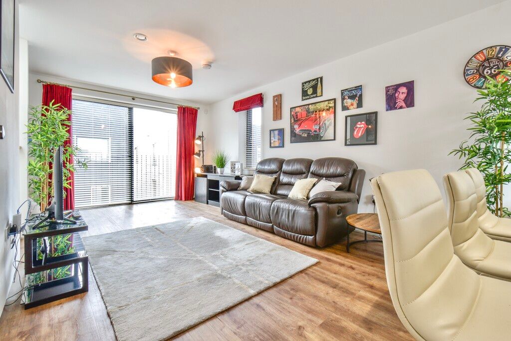 Property photo 1 of 21
