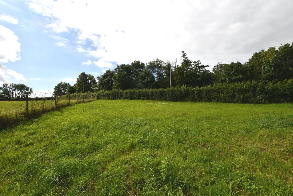 Property photo 3 of 4