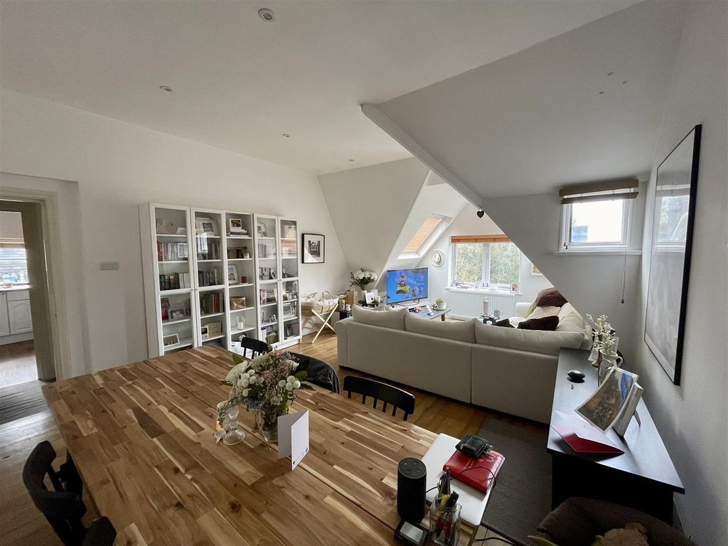 Property photo 2 of 9 Image00008.Jpeg