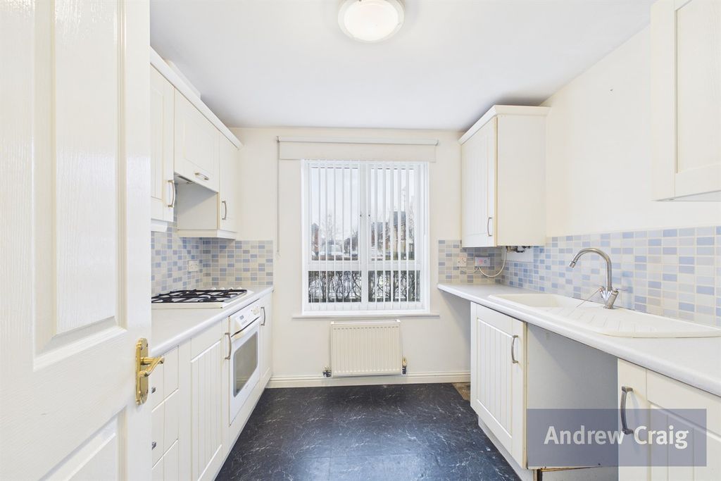 Property photo 2 of 15 Kitchen