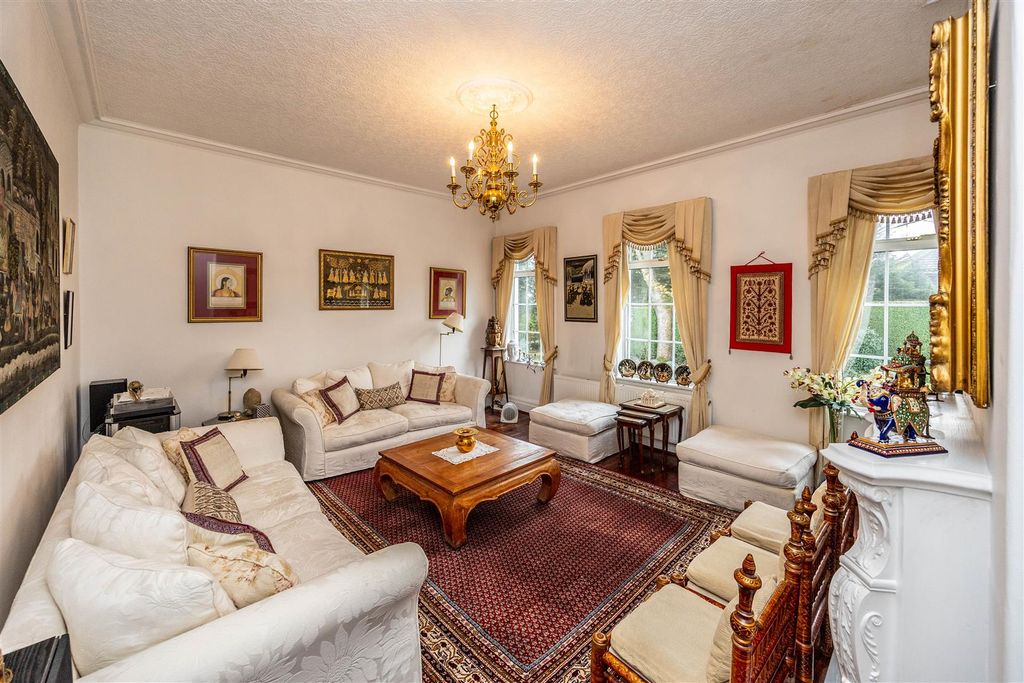 Additional image 14 of 4 bed property for saleWoodside Road, Huddersfield HD4