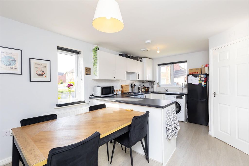 Property photo 3 of 23 Kitchen Diner