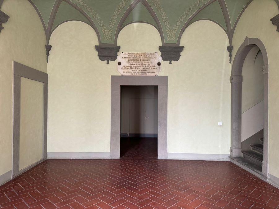 Property photo 2 of 18