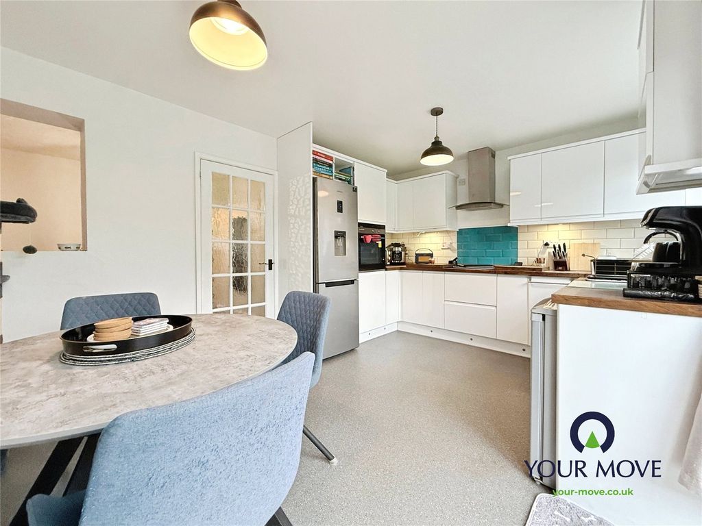 Property photo 3 of 14 Kitchen/Diner