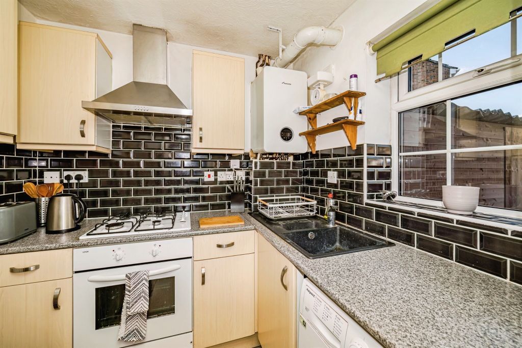 Property photo 2 of 12