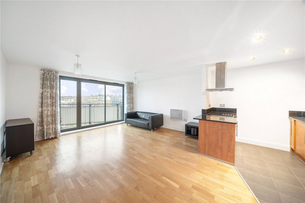 Property photo 2 of 12 Reception