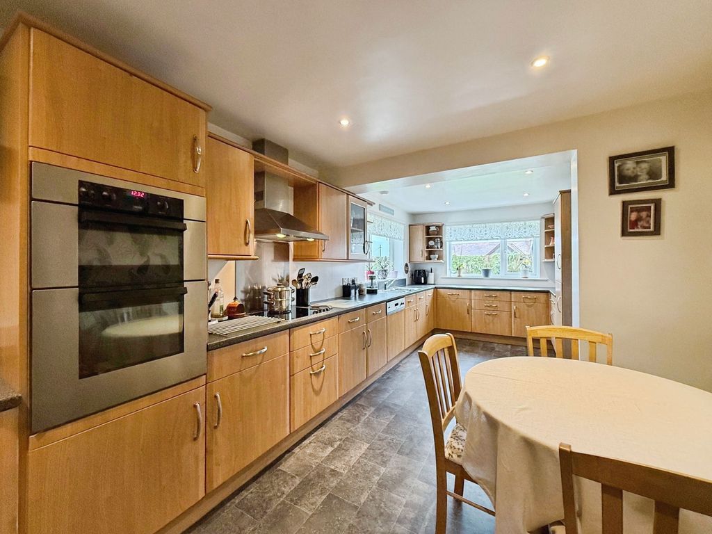 Property photo 2 of 38