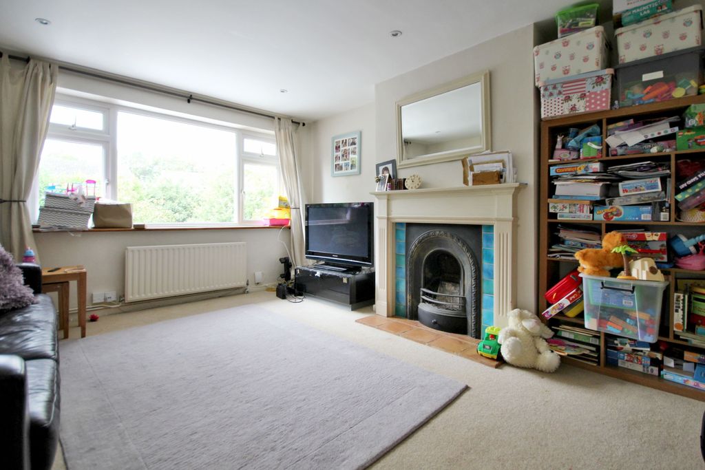 Property photo 2 of 5