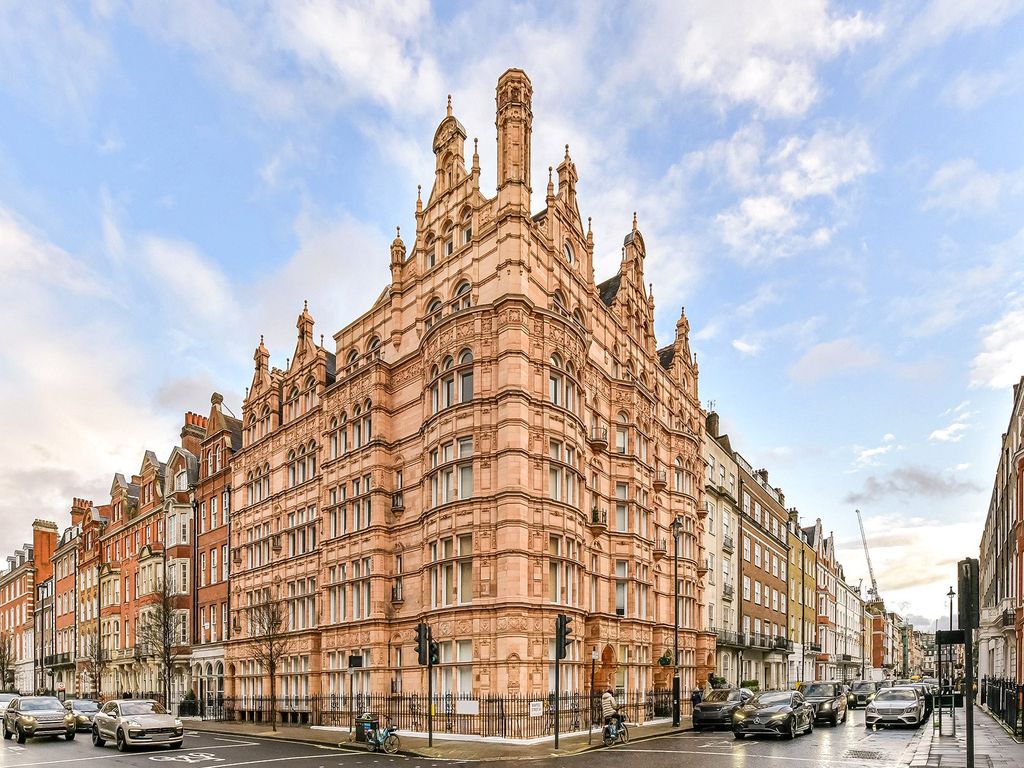Property photo 3 of 16 29 Wimpole Street