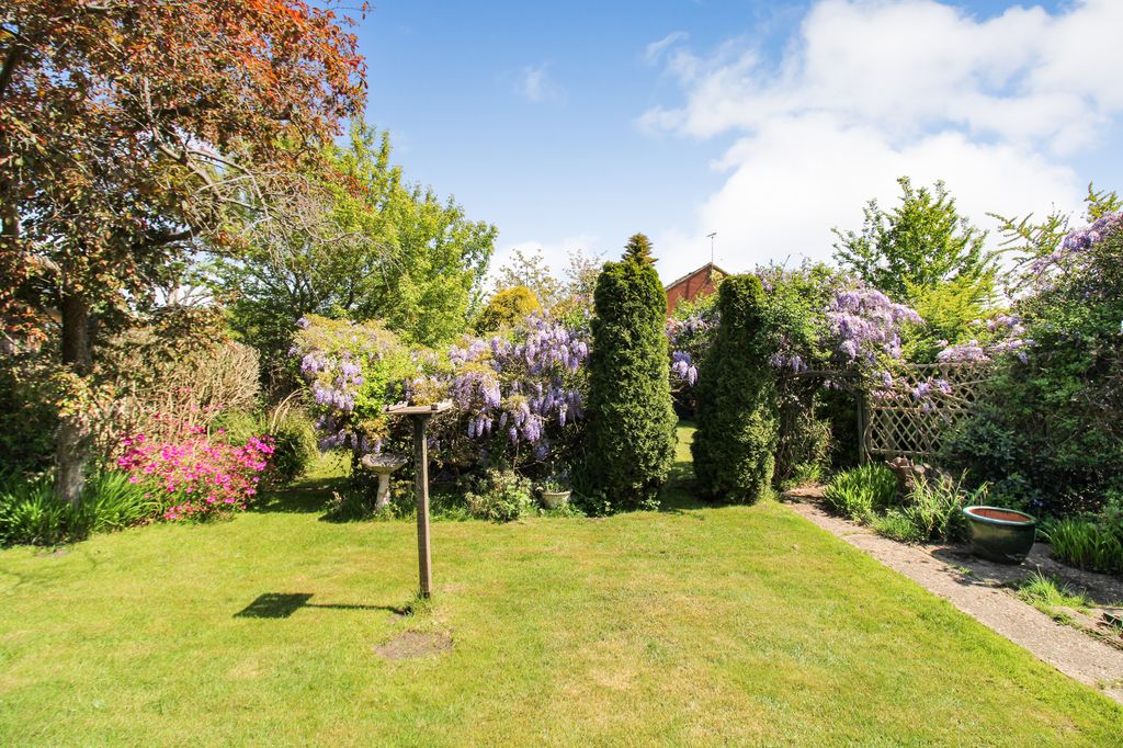 Property photo 2 of 12