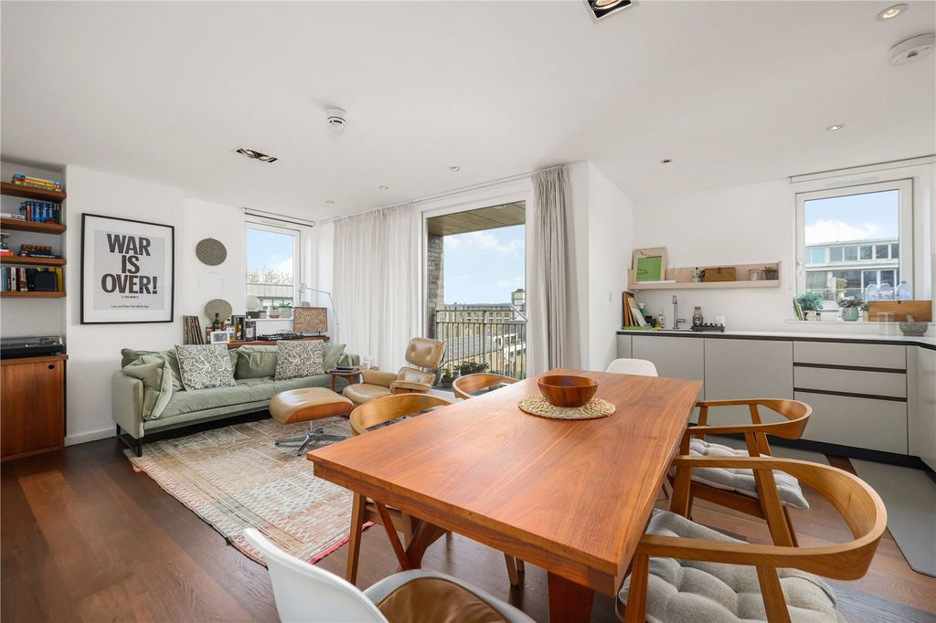 Property photo 2 of 10 Picture No. 23