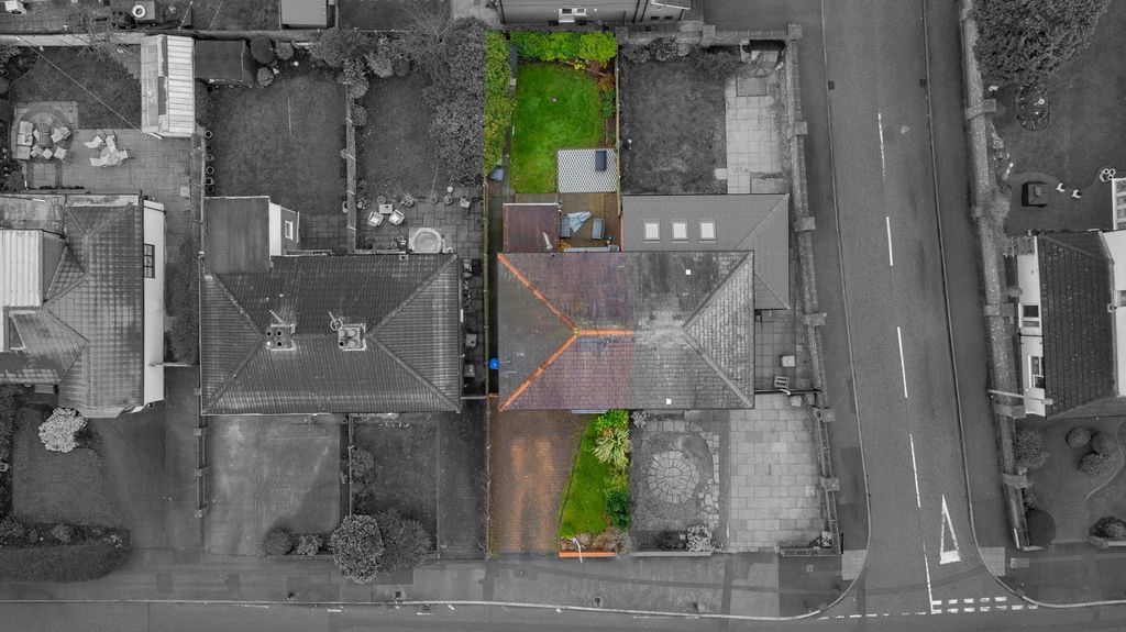 Property photo 3 of 32