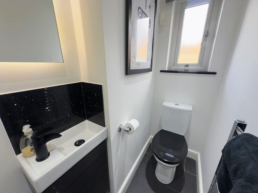 Property photo 3 of 26