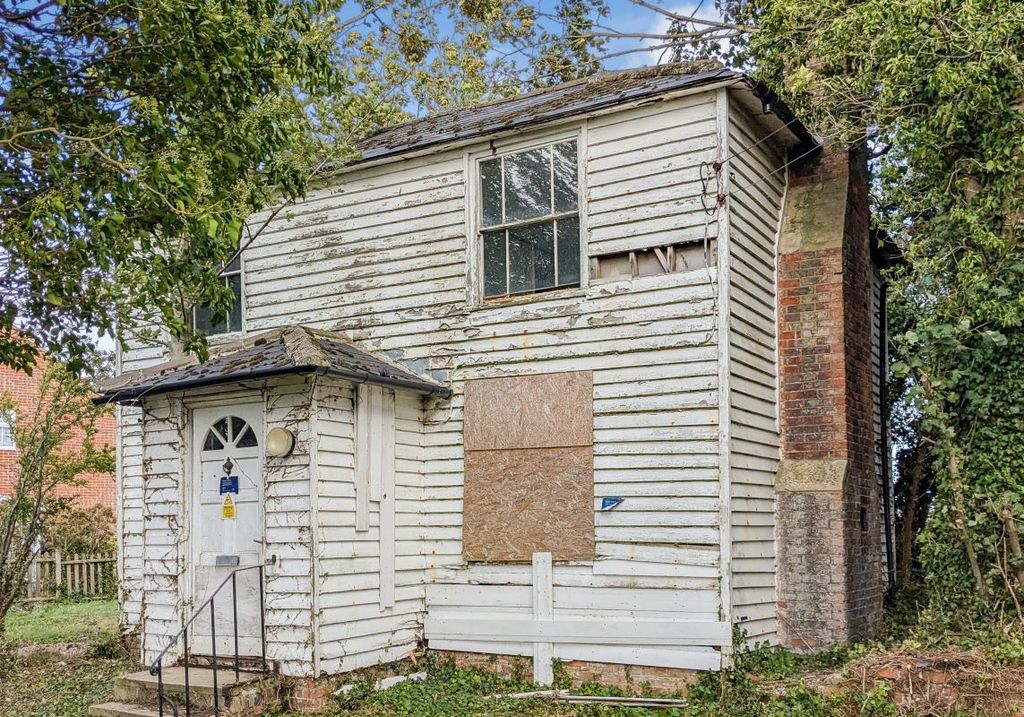 Property photo 1 of 3