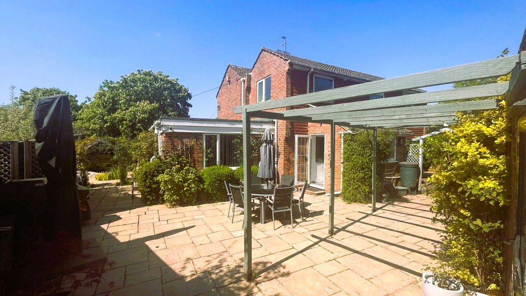 Property photo 2 of 16 Picture No. 56