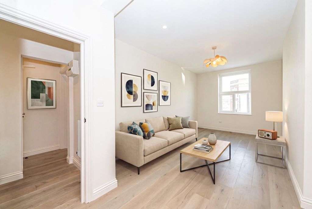 Property photo 2 of 9 Kilburn High Road 183C-017 Lr.Jpg