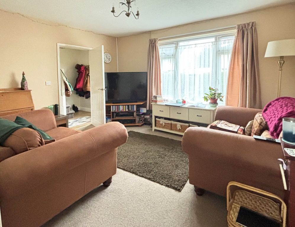 Property photo 3 of 9 Photo 2