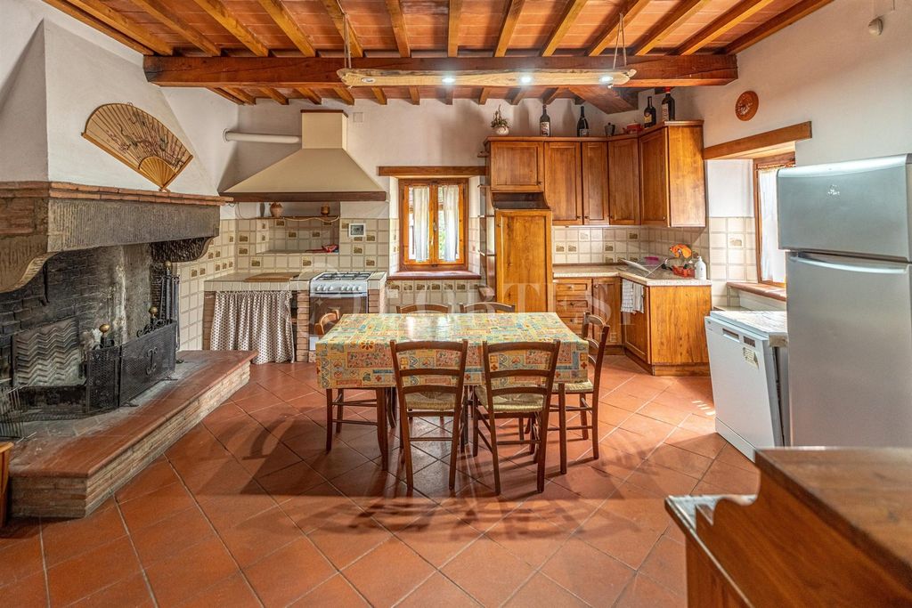 Property photo 2 of 54