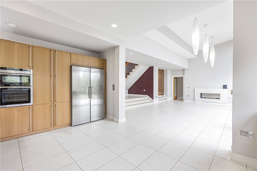 Property photo 3 of 34 Picture No. 03